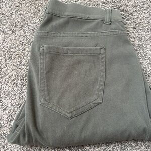 Maurice’s Capri pants